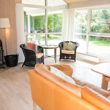 6 Person Holiday In ホテル 4*