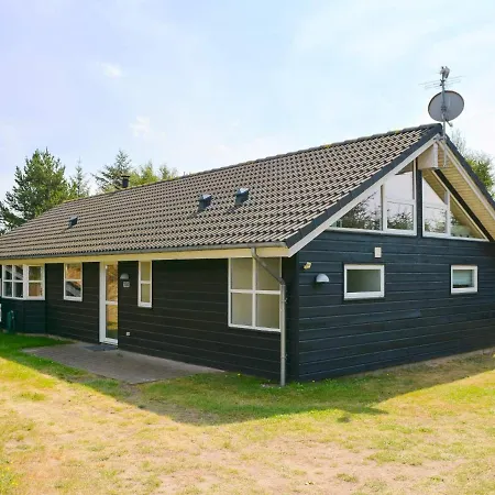 6 Person Holiday In