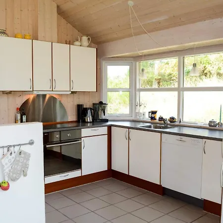 ホテル 6 Person Holiday In 4*
